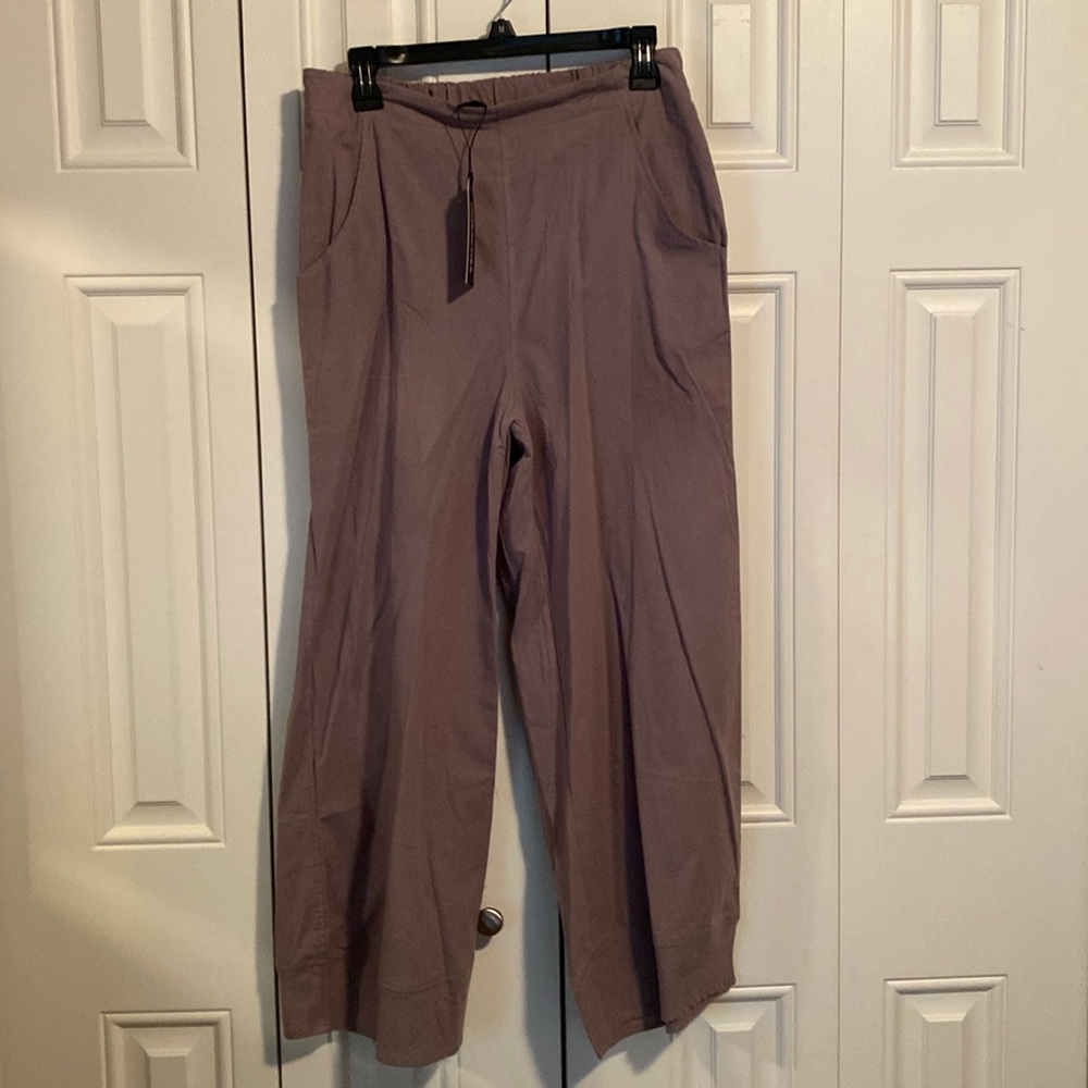 NWT pull on wide leg light weight pants size large with pockets
